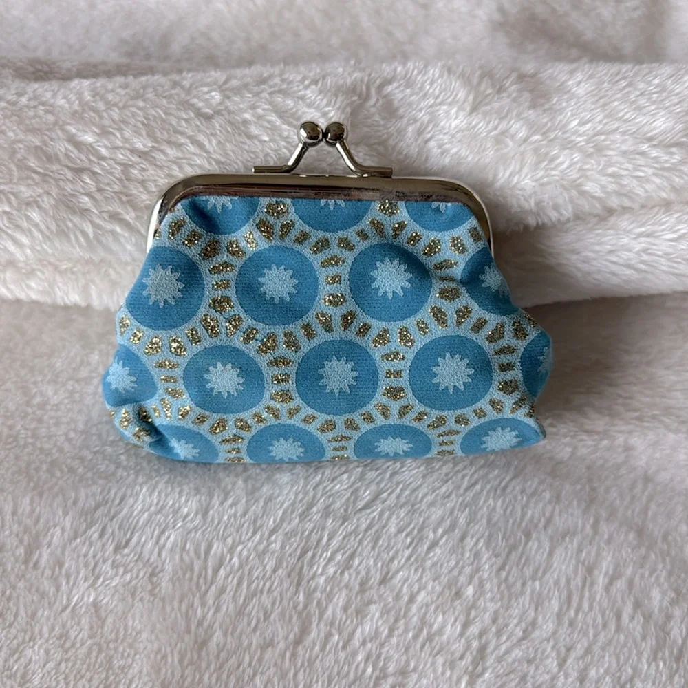 Kiss lock coin wallet blue and gold